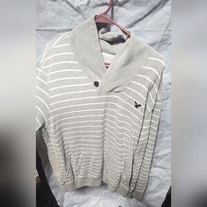 American Eagle sweater size L